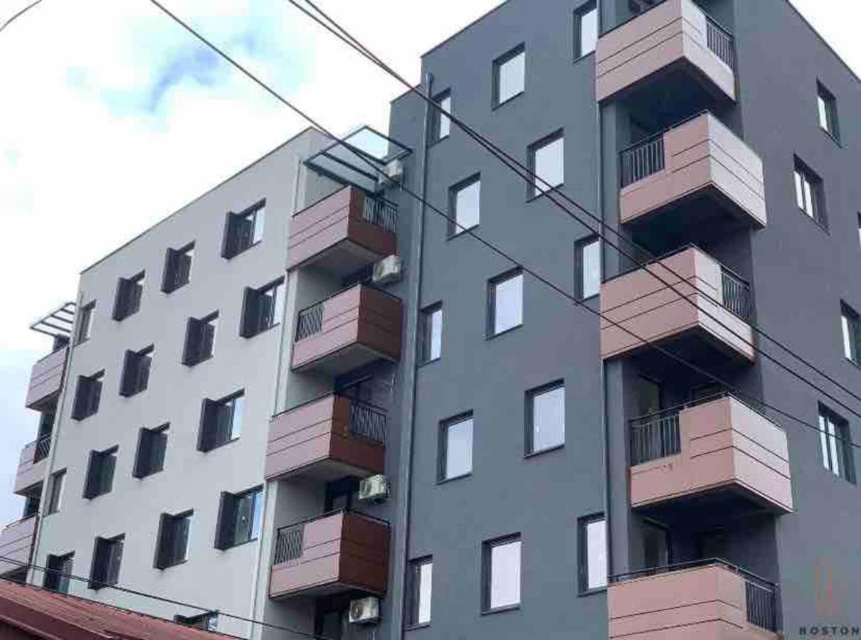 Ira'S 2 Bedroom Central Place With Private Parking Skopje Exterior foto