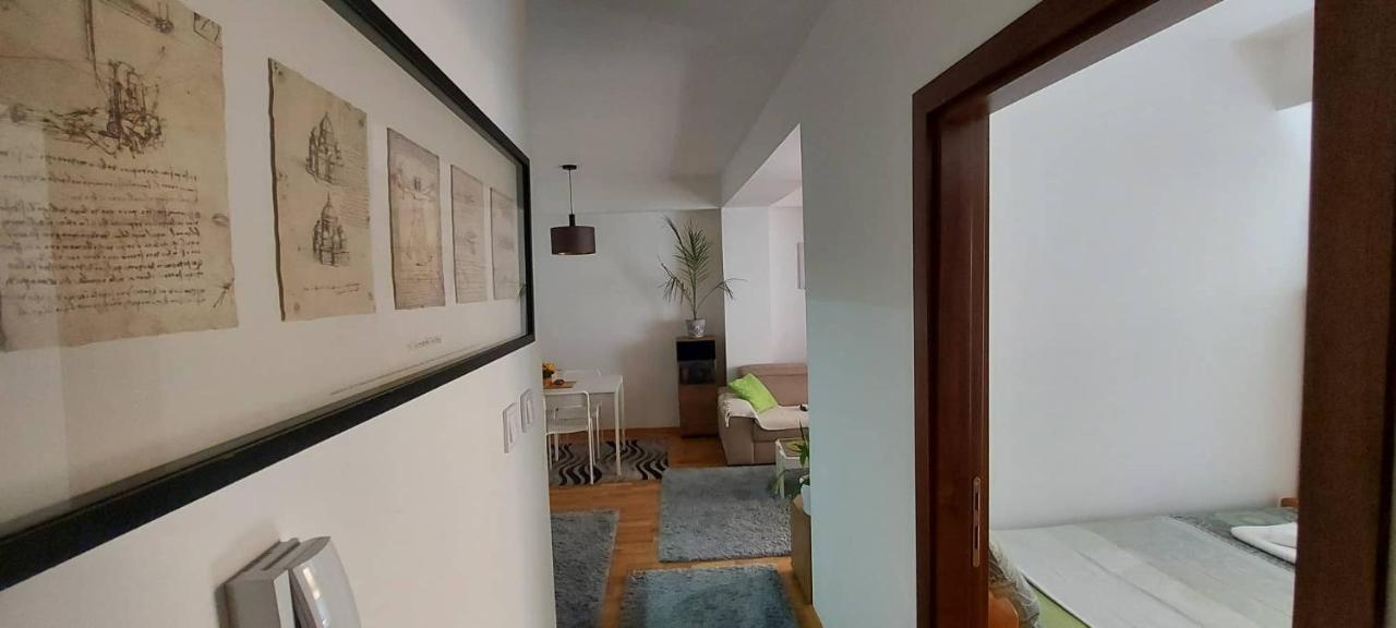 Ira'S 2 Bedroom Central Place With Private Parking Skopje Exterior foto