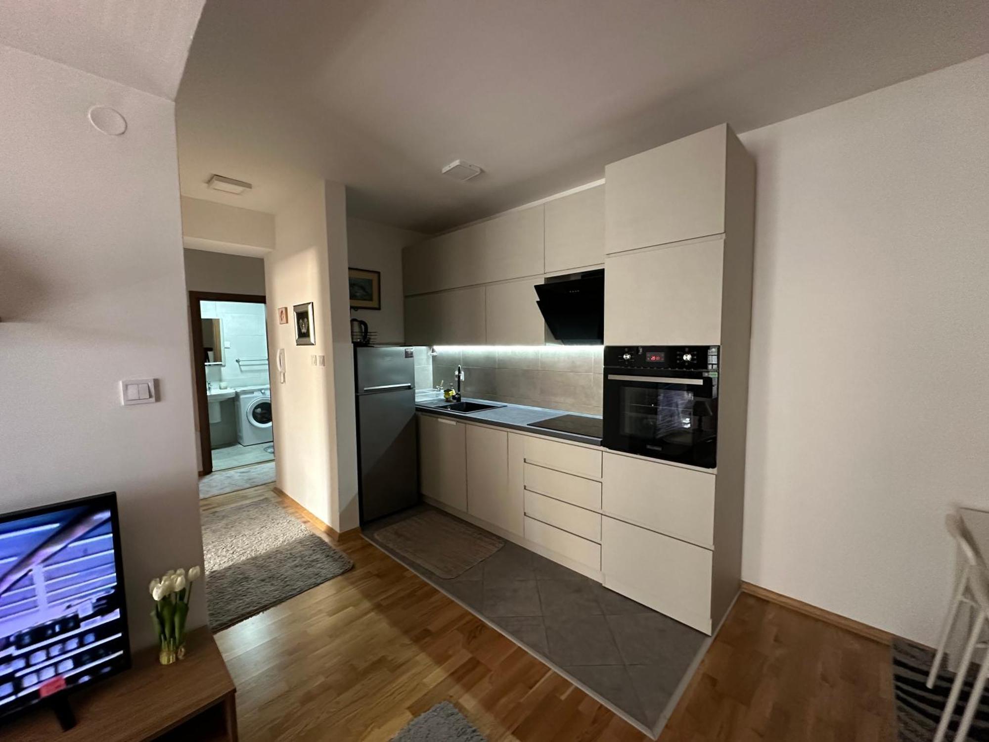 Ira'S 2 Bedroom Central Place With Private Parking Skopje Exterior foto