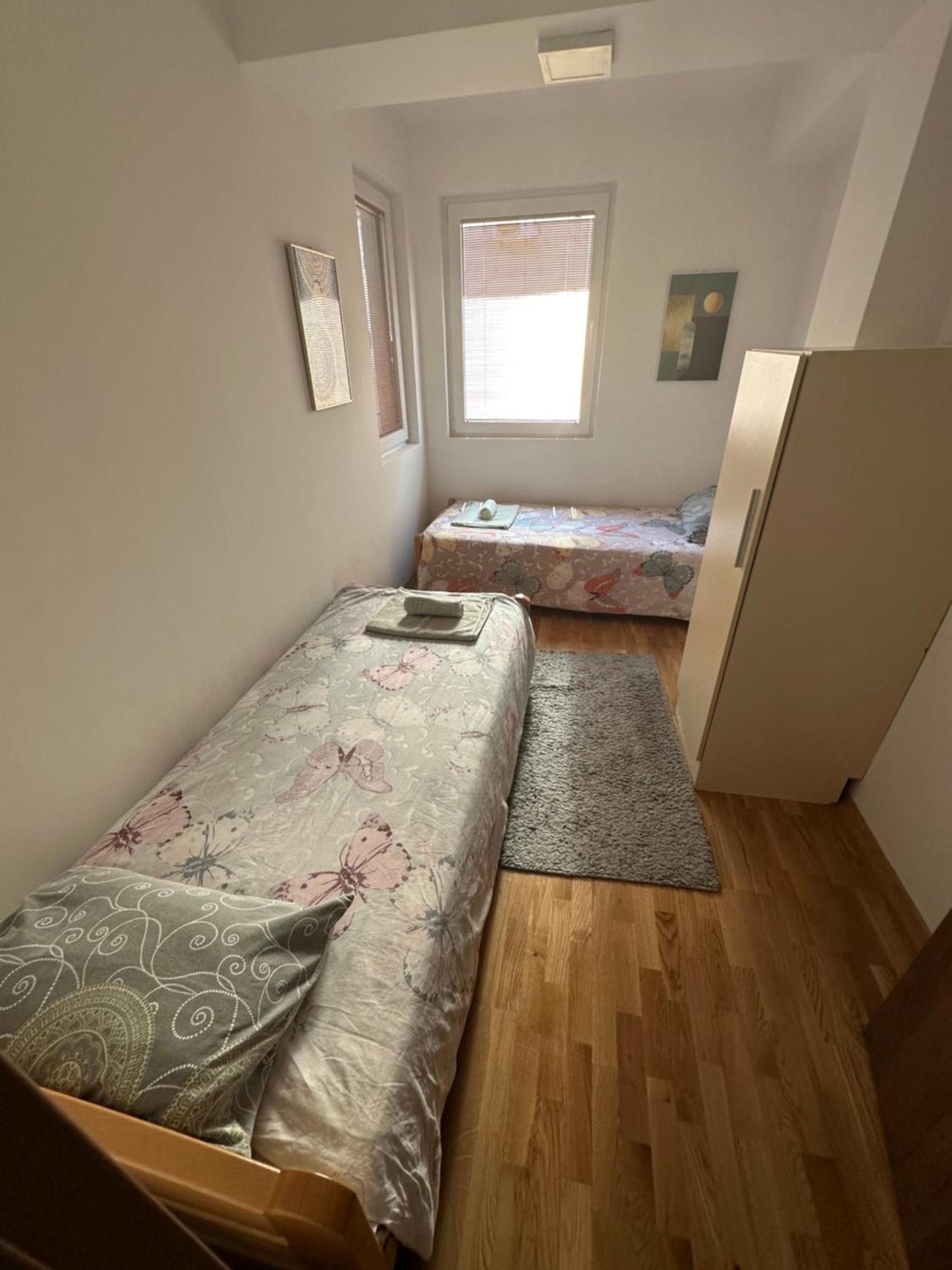 Ira'S 2 Bedroom Central Place With Private Parking Skopje Exterior foto